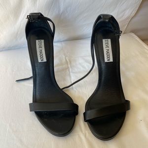 [SOLD] Steve Madden black strappy heels